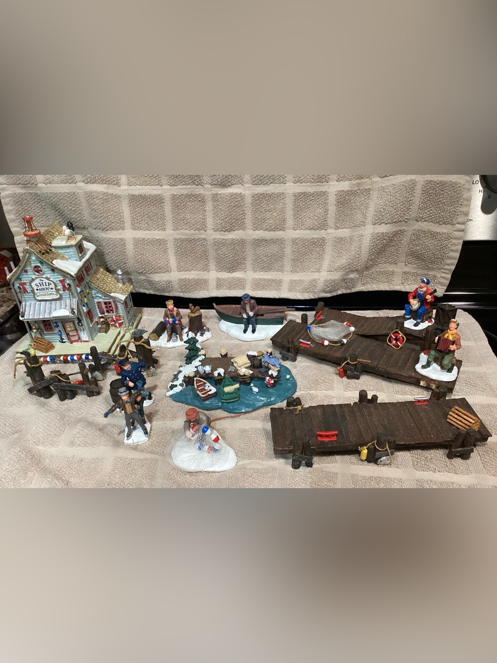 LeMax 2002 Crow’s Nest Nautical Village and accessories